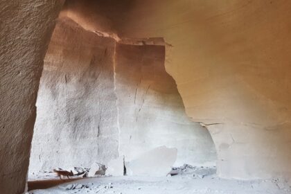Mariano Peluso e le ‘cattedrali di tufo’ del Vallone San Rocco